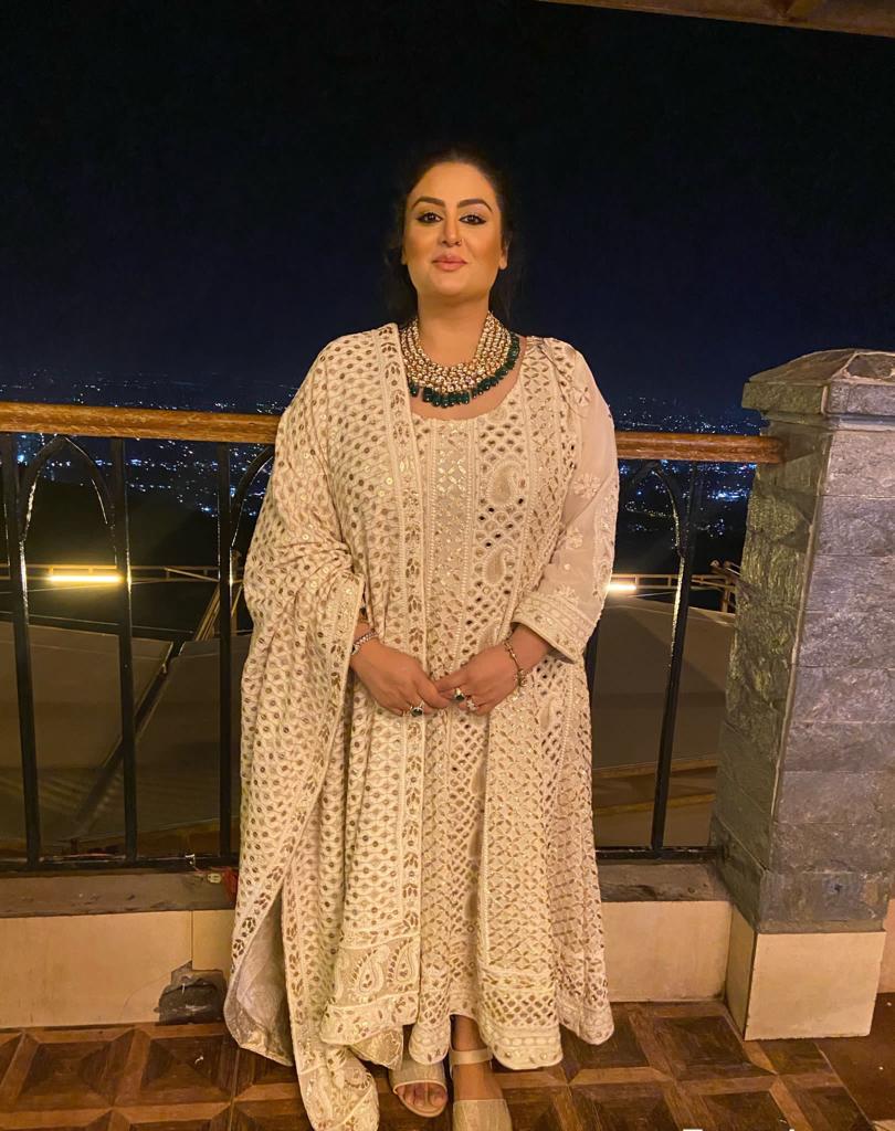 Parsi Gara and Lucknowi Chikankari Sarees, Suits, lehenga Dress365days Parsi Gara and Lucknowi Chikankari Sarees, Suits, lehenga Dress365days