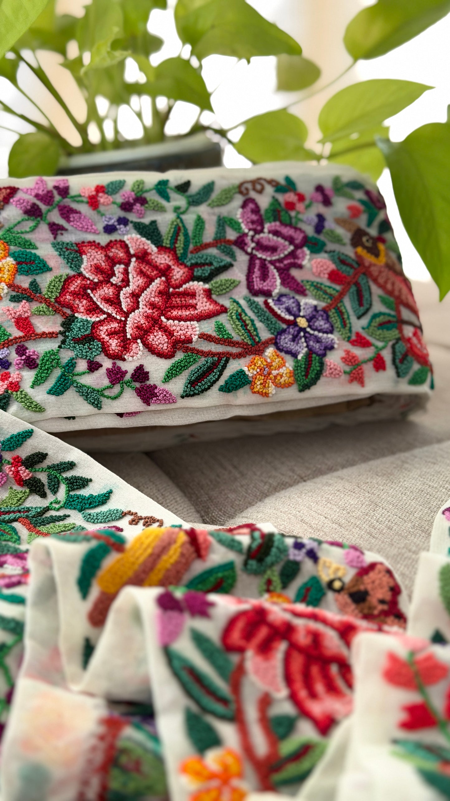 Exclusive French Knot Border (4 Inch)