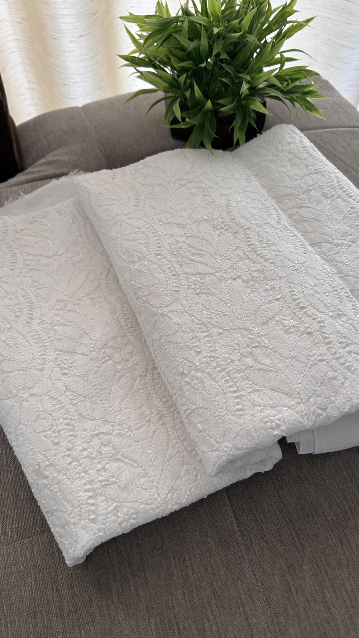 White Cotton Chikankari Kurti Fabric (Kurti Fabric)