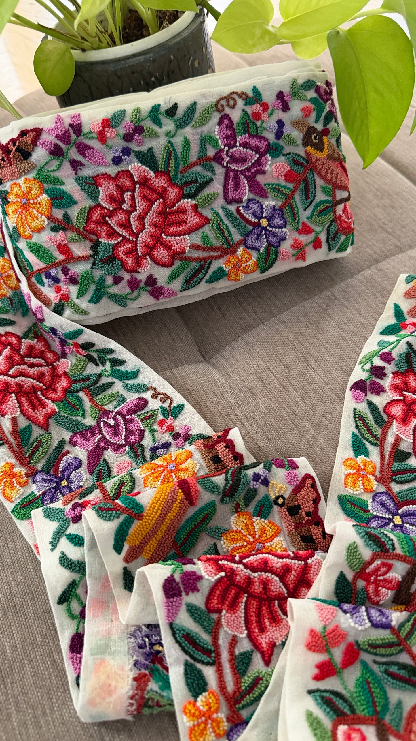 Exclusive French Knot Border (4 Inch)