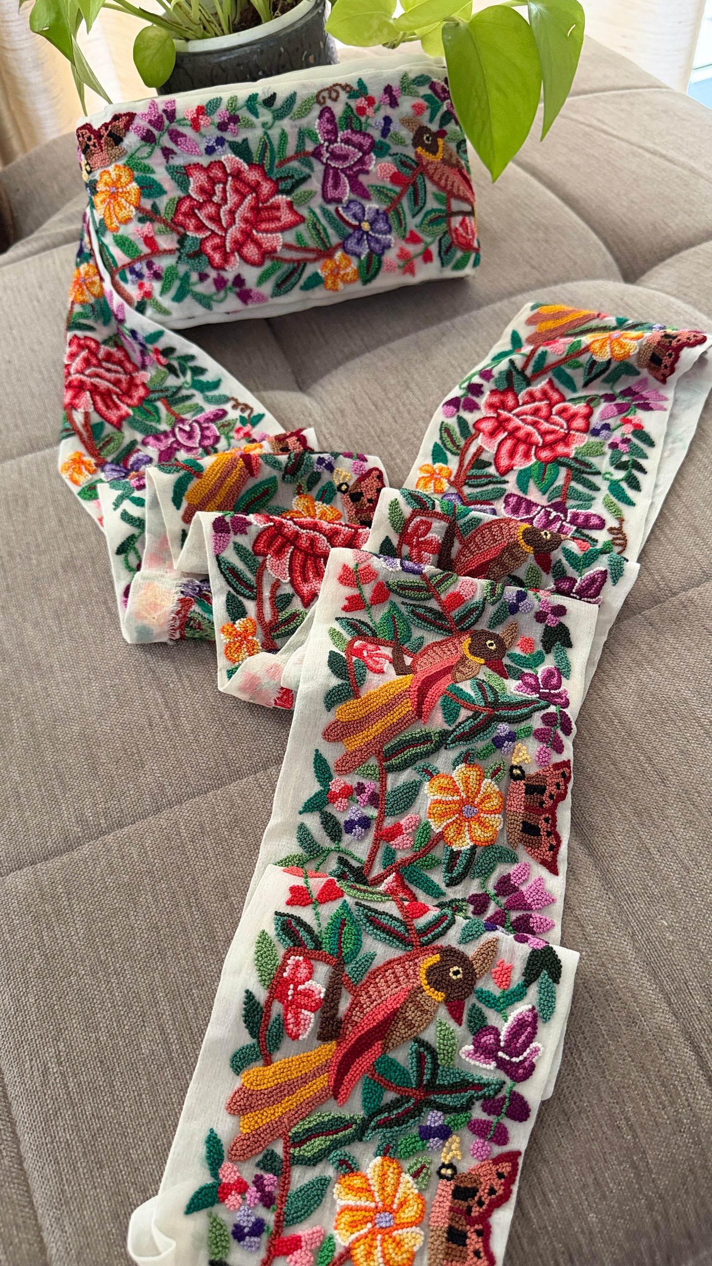 Exclusive French Knot Border (4 Inch)