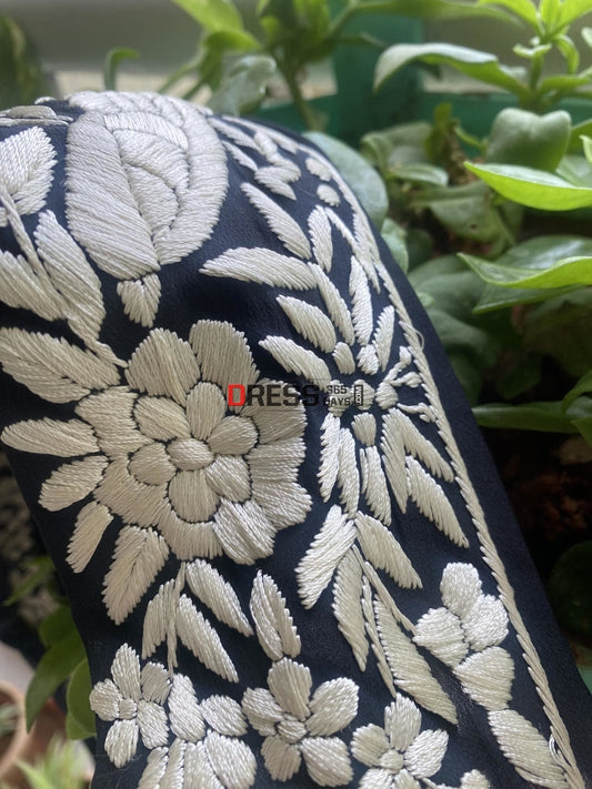 Fine Embroidery Parsi Gara Border