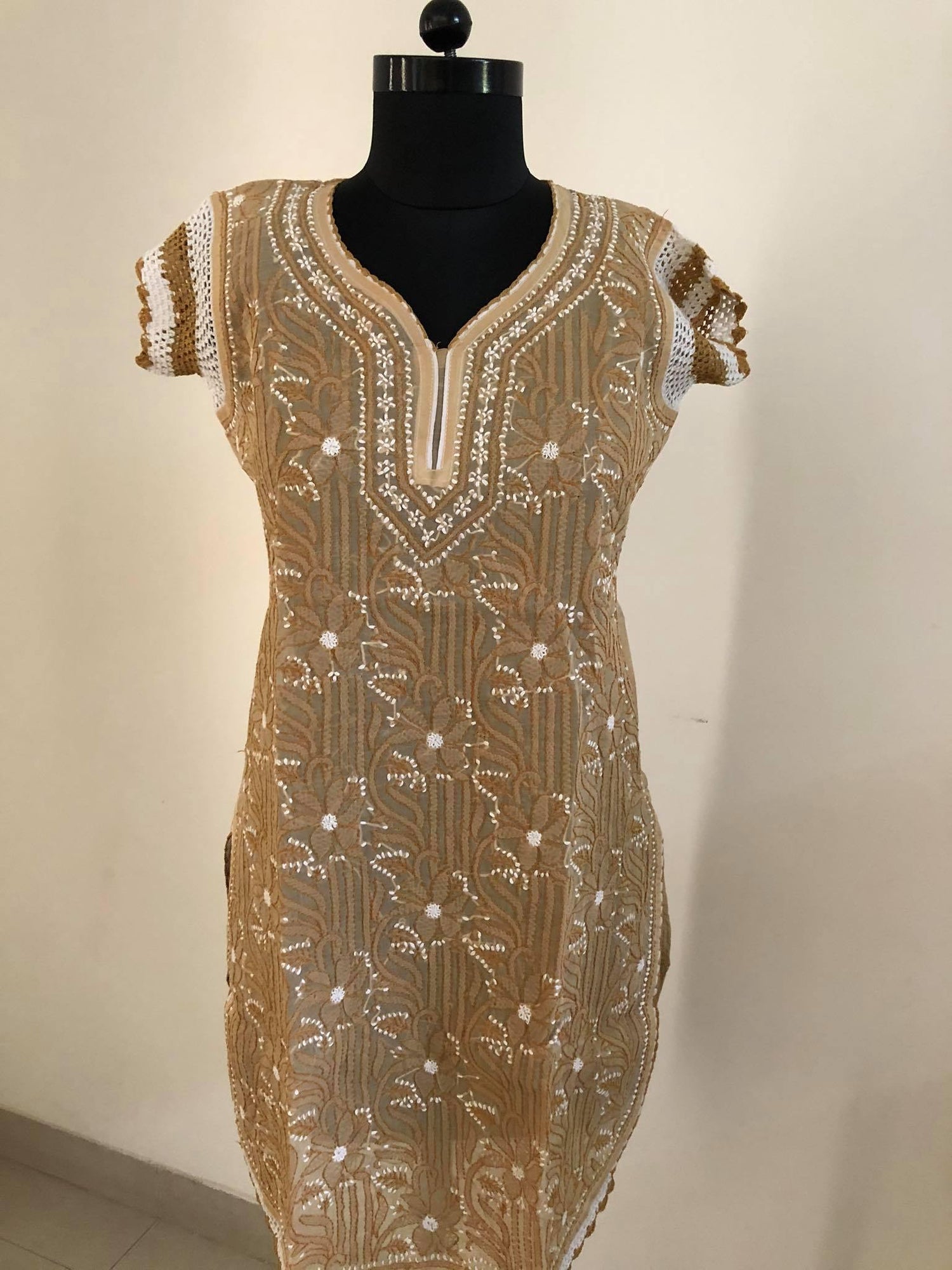 Chikan kurtis