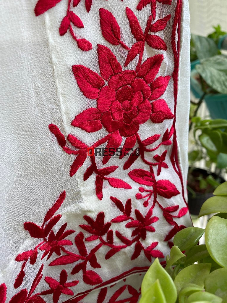 Simple Embroidery Designs for Saree Border, Dress Decoration Idea, Borde...